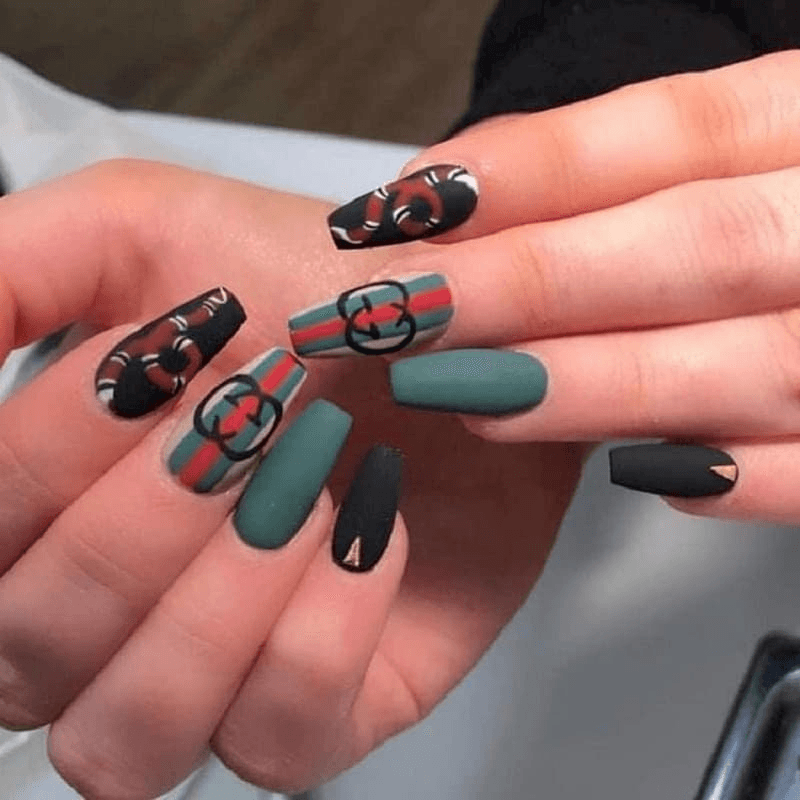 Top 73 luxury Gucci-inspired nail designs