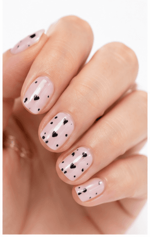 Short nails are practical, clean, and comfortable for everyday life. This length usually stays close to the fingertip, making it easy to type, work, cook, exercise, and care for children without much inconvenience. Short nails are ideal for natural manicures, office-friendly styles, minimalist nail art, sheer colors, French tips, jelly finishes, and simple seasonal accents. They can look elegant, youthful, or modern depending on the color and shape. For nail websites and recommendation systems, short length is important because it helps users find wearable designs that fit active lifestyles, conservative workplaces, and low-maintenance beauty routines.