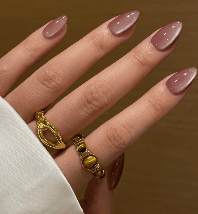 Cat Eye Nail Style — variation 1