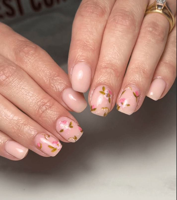 Hand-Painted Nail Style — variation 8